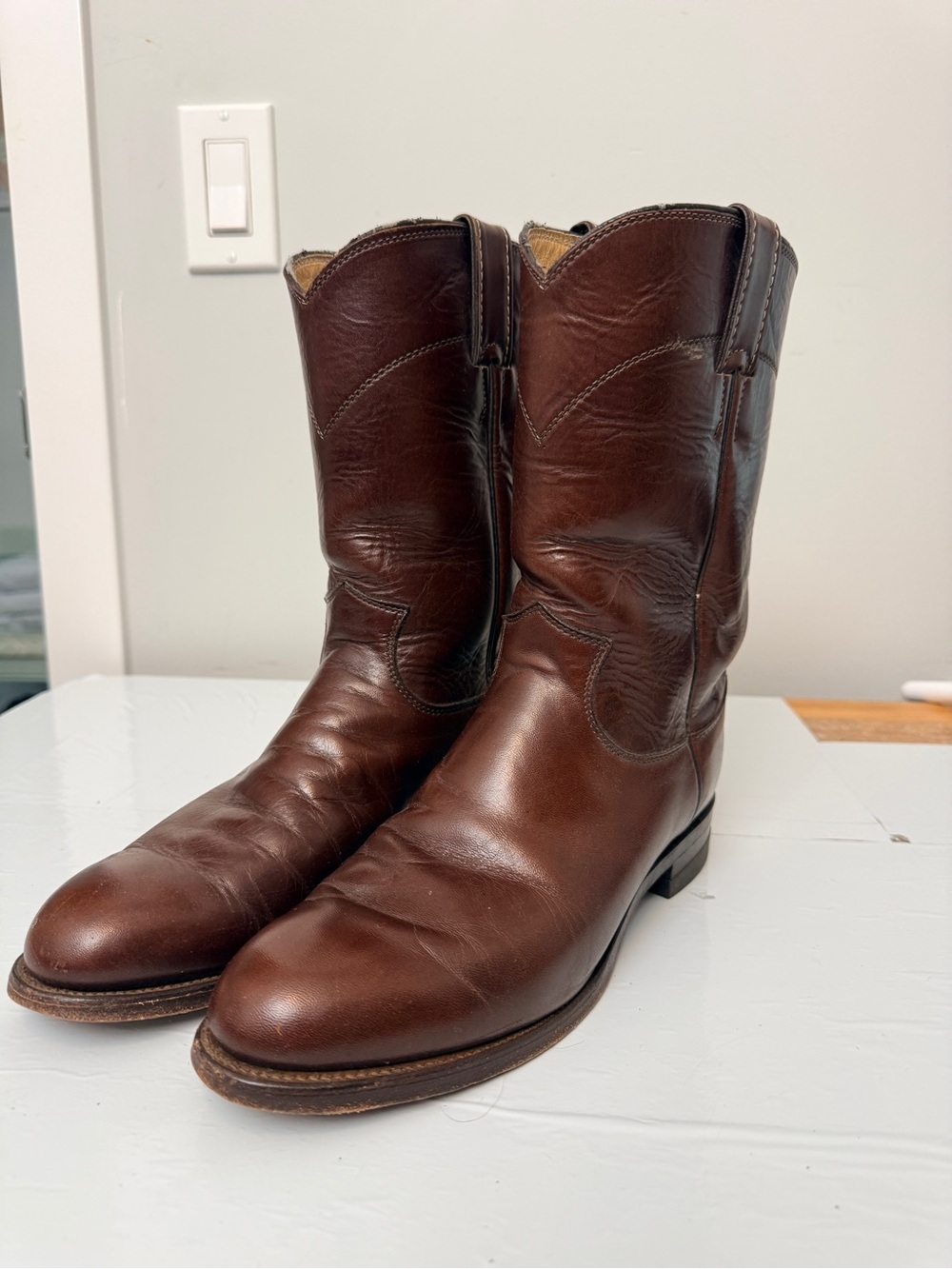 Vintage Justin Boots Made in USA Brown Leather Cowboy Boots 3807